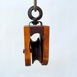 Antique Wooden Block Single Sheave Barn Pulley (067)